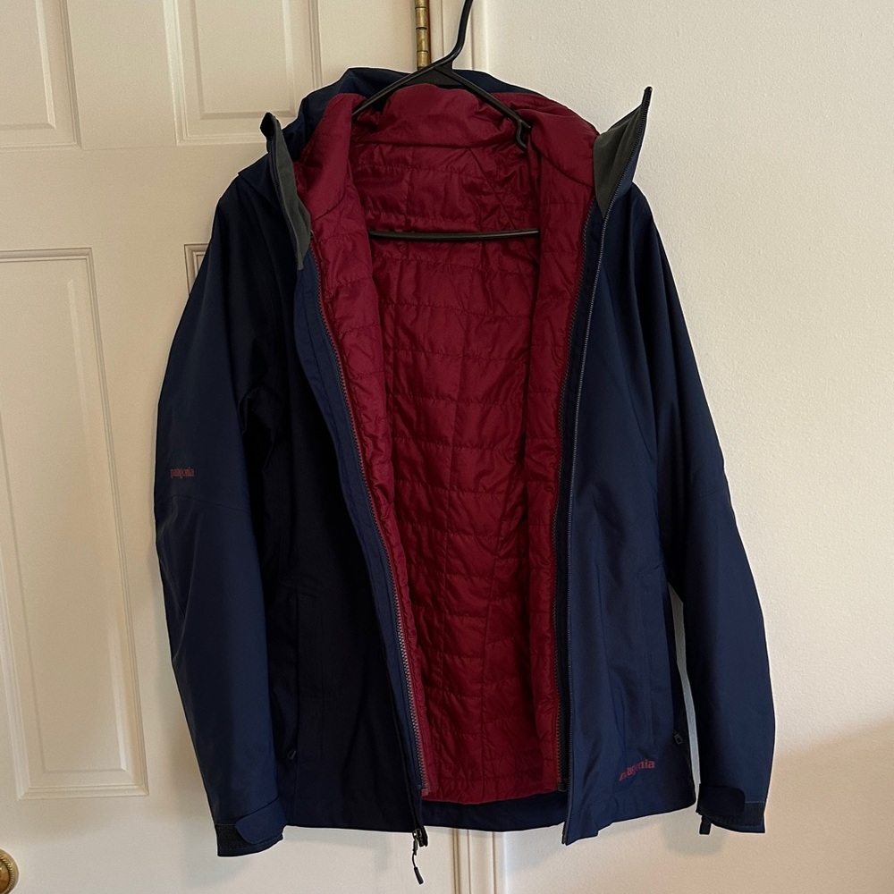 Patagonia women’s Dark Blue and Burgundy Raincoat
